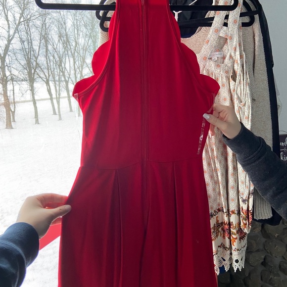 Red dress - Picture 1 of 2